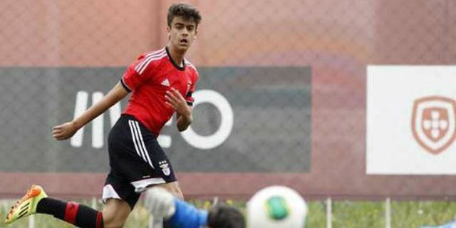 'The Next CR7' Ternyata Sudah Mendarat di Markas MU