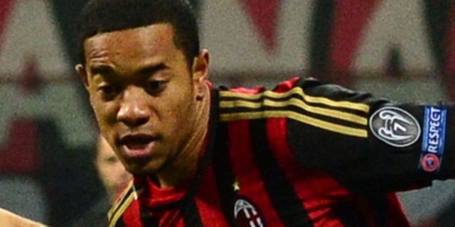 Emanuelson Bidik Scudetto Bersama Roma