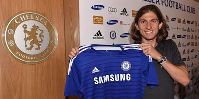 Filipe Luis Resmi Milik Chelsea