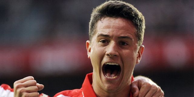 Van Gaal Buat Herrera Tersenyum 