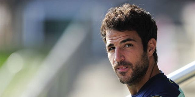 Fabregas Tunjuk Chelsea, Wenger Tak Peduli