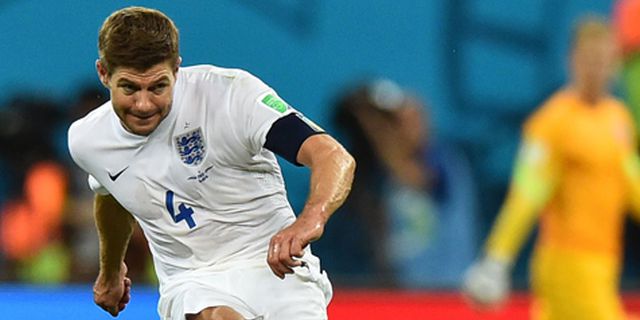 Eriksson Sayangkan Pensiunnya Gerrard Dari Timnas