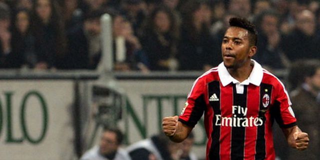 Situasi Robinho di Milan Akan Kelar Dalam 10 Hari Situasi Robinho di Milan Akan Kelar Dalam 10 Hari