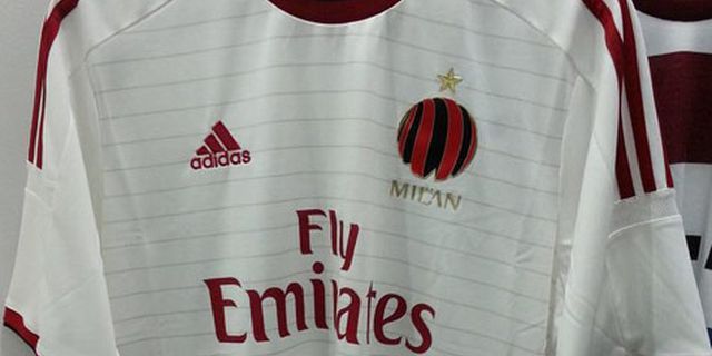 Milan Pakai Logo Baru Lagi di Jersey Away