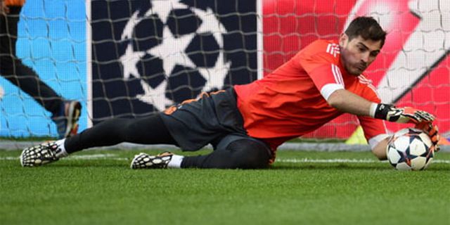 Wenger Sodorkan Tawaran untuk Casillas 