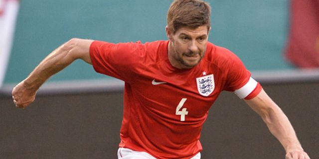 Di Vietnam, Steven Gerrard Dikenal Sebagai Pemain Kriket? Di Vietnam, Steven Gerrard Dikenal Sebagai Pemain Kriket?