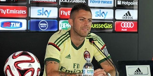 Gabung Milan, Menez Emoh Ditinggal Balotelli