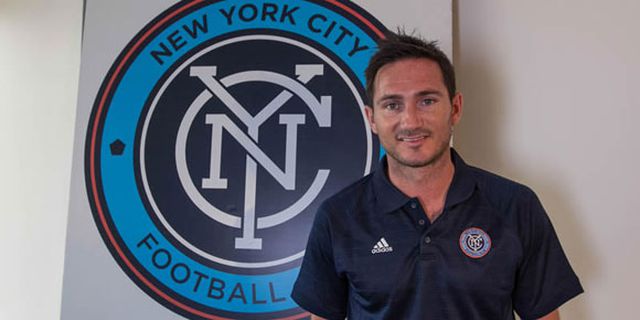 Galeri Foto Frank Lampard Bergabung New York City FC