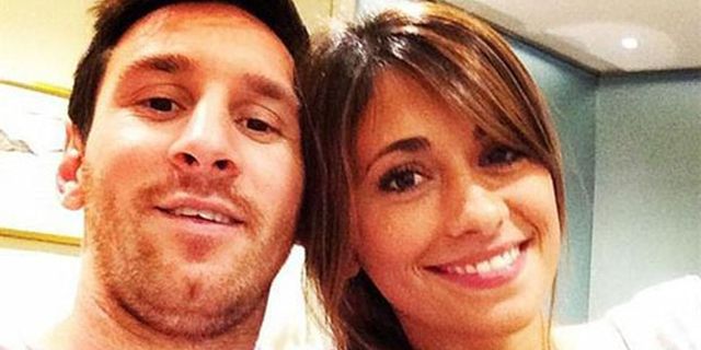 Tampil Elegan, Messi Hadiri Gala Dinner Bersama Antonella