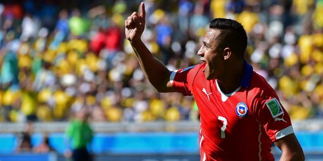 Terganjal Visa, Alexis Sanchez Terancam Gagal Pra-Musim