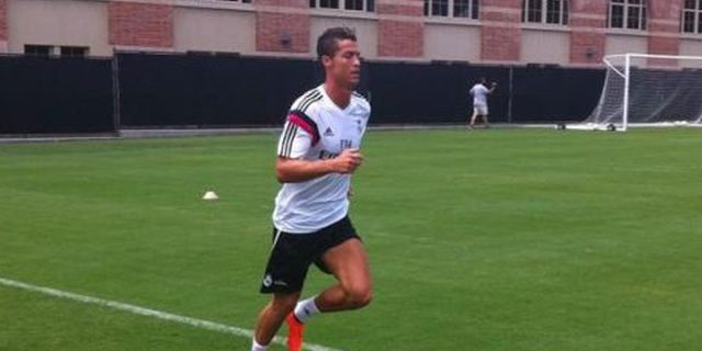 Ronaldo Selesaikan Latihan Pra-Musim Perdana 