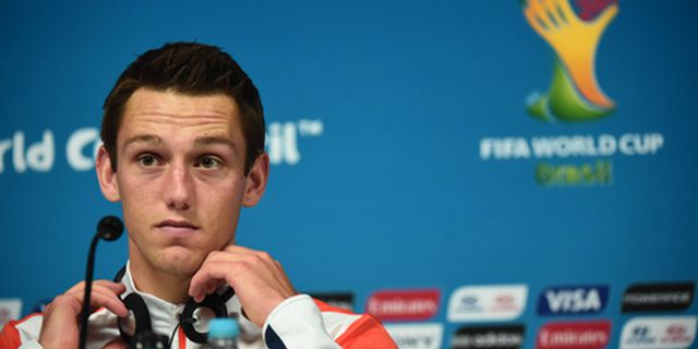 De Vrij Akui Tak Pernah Dapat Tawaran Dari United