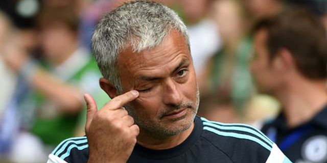 Mourinho Tuding Wasit Biang Kekalahan Chelsea Atas Bremen