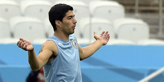 Chiellini Minta Pencekalan Suarez Diringankan 