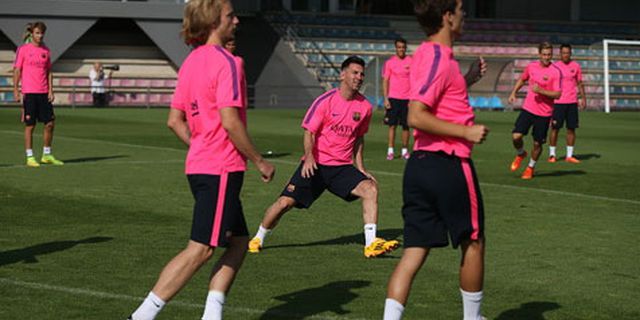 Messi dan Neymar Kembali Berlatih Bersama Barca Messi dan Neymar Kembali Berlatih Bersama Barca