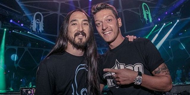 EPL di Depan Mata, Ozil Masih Pesta Bersama DJ Terkenal EPL di Depan Mata, Ozil Masih Pesta Bersama DJ Terkenal