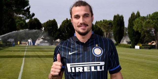 Galeri Latihan Perdana Pablo Osvaldo di Inter