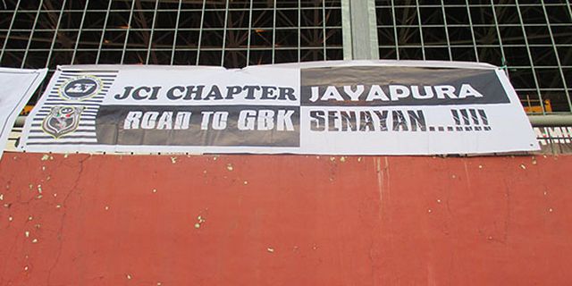 Galeri: Perang Kreativitas Spanduk Regional Ala Juventini di GBK