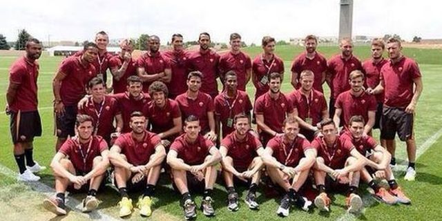 Kompilasi Meme Pose Canggung Ashley Cole Kompilasi Meme Pose Canggung Ashley Cole