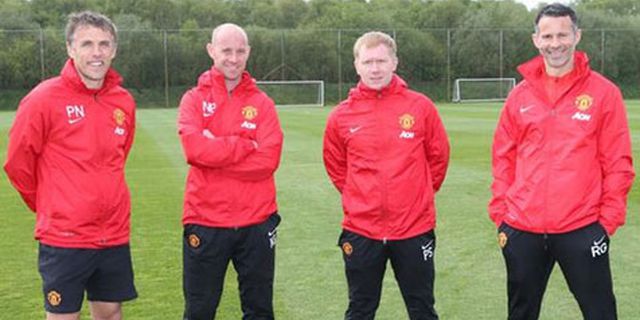 Scholes Yakin Giggs Akan Jadi Pelatih Hebat