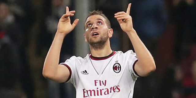 Milan Mulai Aktif Kejar Taarabt Milan Mulai Aktif Kejar Taarabt