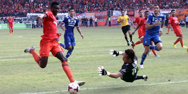 Review ISL: Lagi, El Clasico Indonesia Berakhir Seri Review ISL: Lagi, El Clasico Indonesia Berakhir Seri