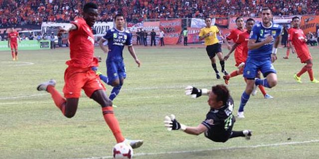 Benny Dollo Nilai Persib Bandung Tampil Efektif