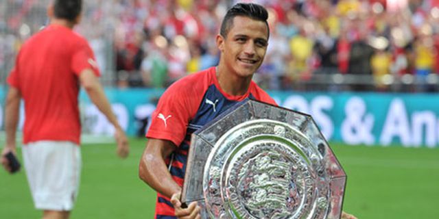 Wenger Puas Penampilan Debuchy dan Alexis Sanchez