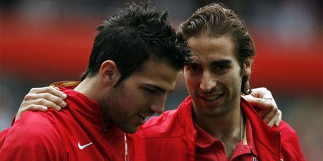 Raih Trofi Perdana, Flamini Sindir Fabregas 