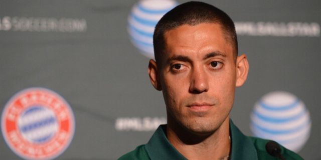 Video: Clint Dempsey Tukarkan Jersey Demi Segenggam Pop Corn