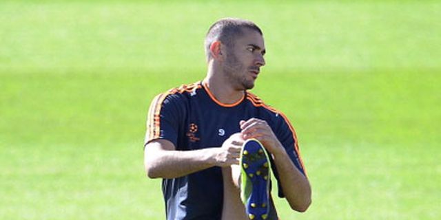 Benzema Persilahkan Madrid Beli Striker Baru 