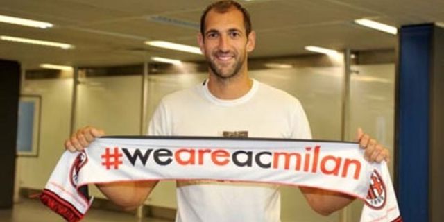 Diego Lopez Resmi Milik AC Milan