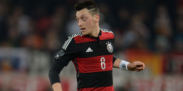 Ozil Tak Sabar Jalani Musim Bersama Arsenal