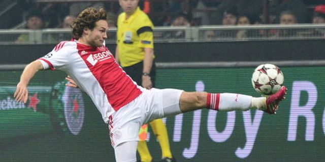 Daley Blind Bantah Telah Sepakat Gabung Man United Daley Blind Bantah Telah Sepakat Gabung Man United