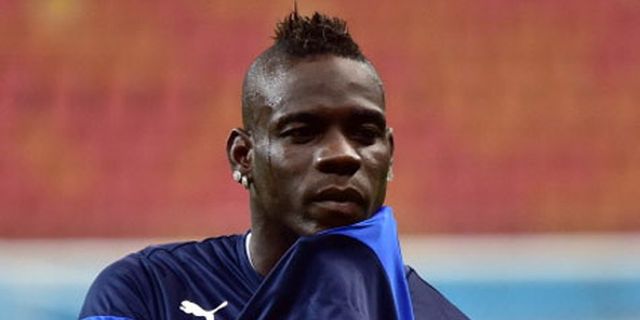 Agen Minta Balotelli Tak Flop di Liverpool