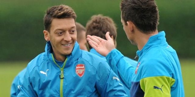 Ozil: Bagaimanapun, Arsenal Wajib Menang!