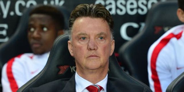 Panik, Van Gaal Buru Vidal dan Blind Sekaligus Panik, Van Gaal Buru Vidal dan Blind Sekaligus