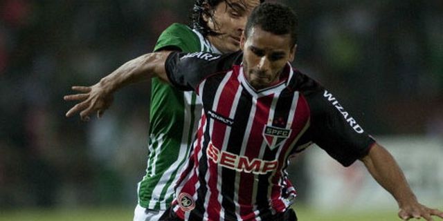 Douglas Siap Buktikan Diri di Barca Douglas Siap Buktikan Diri di Barca