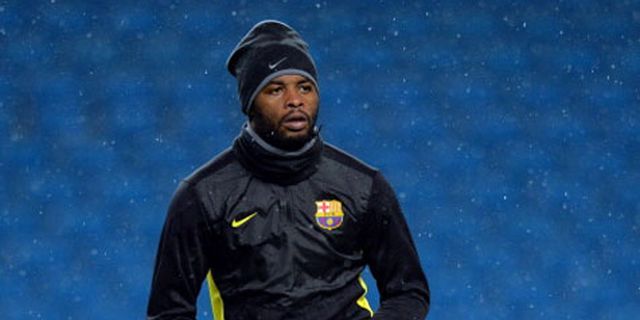 Selfie Alex Song Abadikan Keakraban Barca Di Jamuan Makan