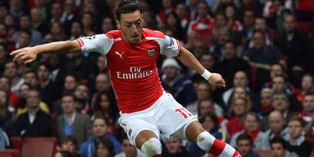 Ozil Percaya Arsenal Bisa Taklukkan Inggris dan Eropa