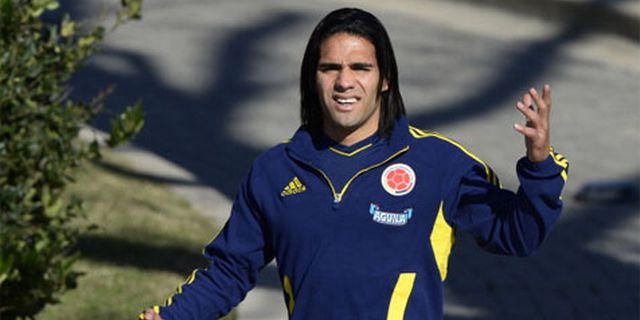 Falcao Datang, Redknapp Utak-Atik Taktik MU