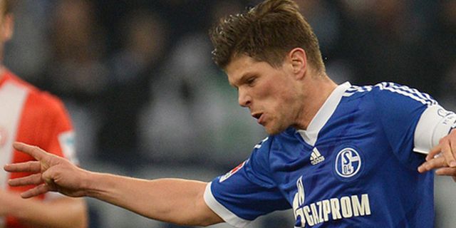 Schalke Bantah Arsenal Dekati Huntelaar