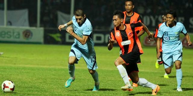 Kalah, Persela Tetap Lolos ke Delapan Besar