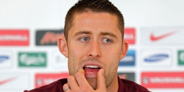 Cahill Ingatkan Start Sulit Debutan Inggris 