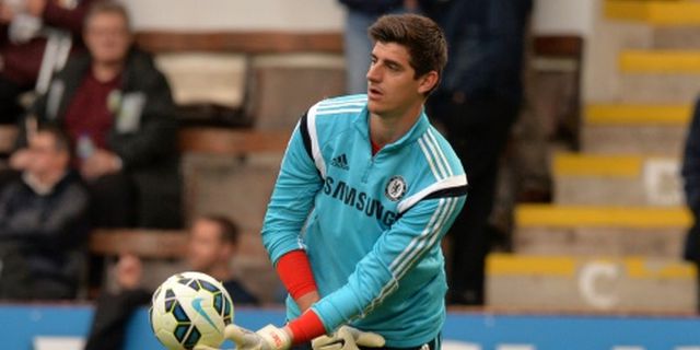 Ditunjuk Kiper Utama, Courtois Tak Bicara dengan Cech