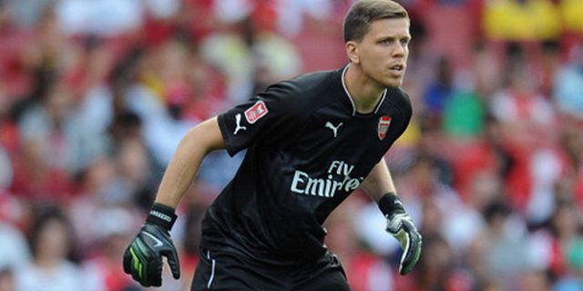 Diberitakan 'Tak Berteman' Dengan Ospina, Szczesny Murka