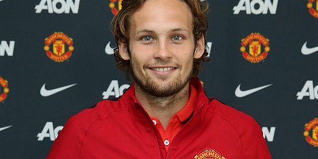 Van Der Sar: Kepindahan Blind ke MU Tak Bisa Dicegah