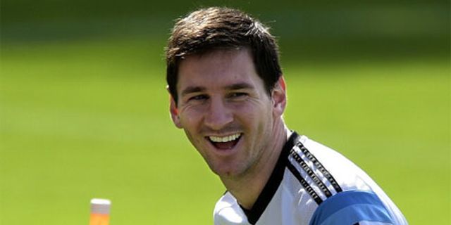 Ke Italia, Messi Bujuk Tevez Kembali ke Timnas? Ke Italia, Messi Bujuk Tevez Kembali ke Timnas?