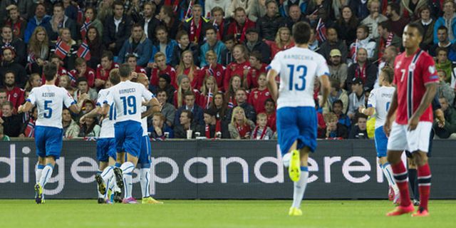 Galeri Kualifikasi EURO 2016: Norwegia 0-2 Italia