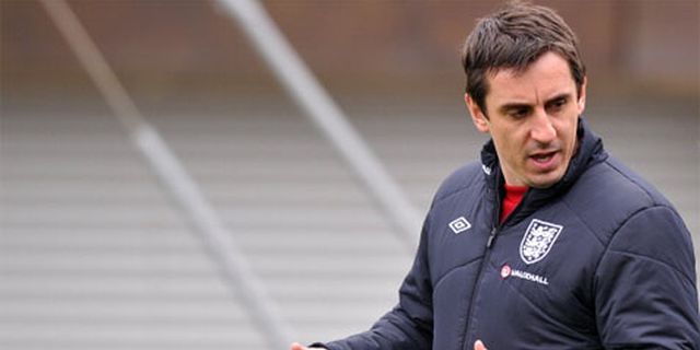 Neville Tuding United Kalap di Bursa Transfer 